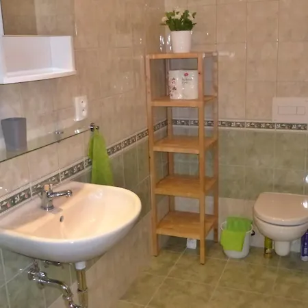 U Javoru Appartement *